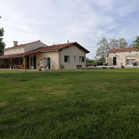 La Mancine Laulan Bed & Breakfast Jau-Dignac-et-Loirac Exterior photo