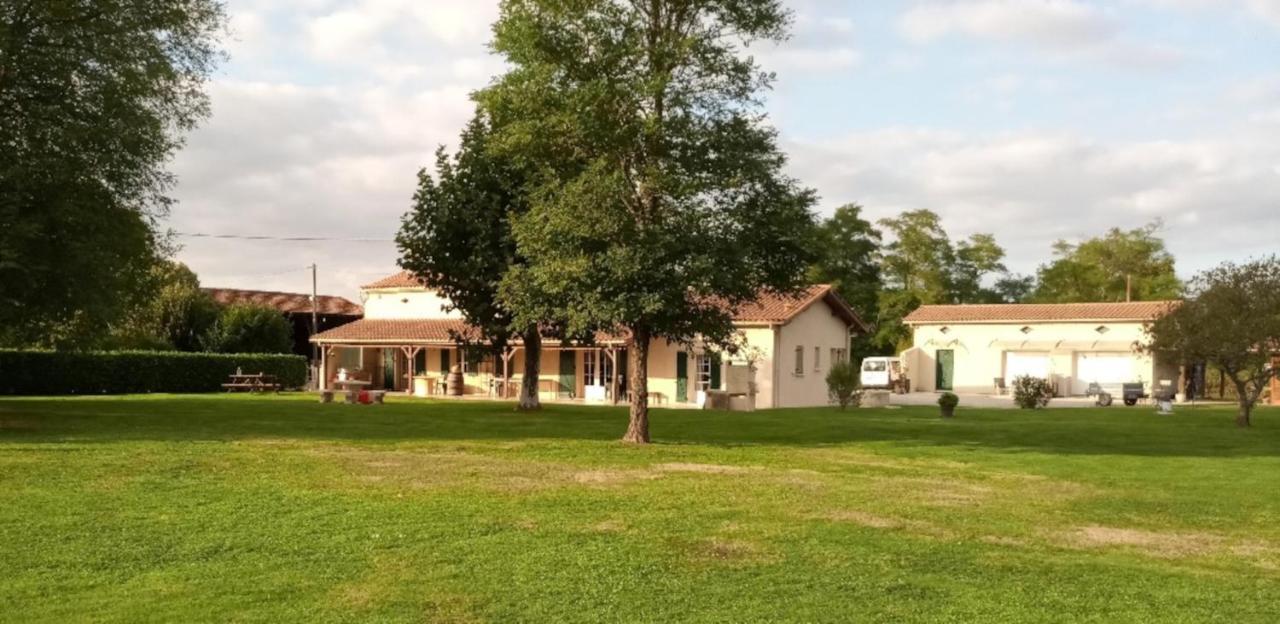 La Mancine Laulan Bed & Breakfast Jau-Dignac-et-Loirac Exterior photo